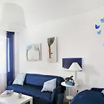 Cozy With A Balcony And A Sea View Брела