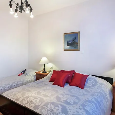 Cozy With A Balcony And A Sea View Apartment Brela