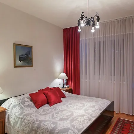 Apartment Cozy With A Balcony And A Sea View