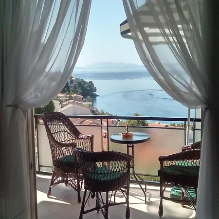 Apartment Cozy With A Balcony And A Sea View Brela
