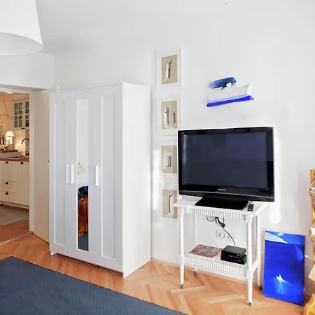 Cozy With A Balcony And A Sea View Апартаменты